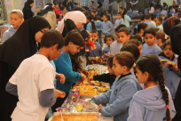 بالصور: بازار الغرفة الدافئة للمأكولات الخفيفة في المدرسة الراشدية بمدينة اللد